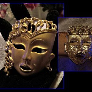 Rare vintage brushed Goldtone Mask brooch. SHIPS FREE
